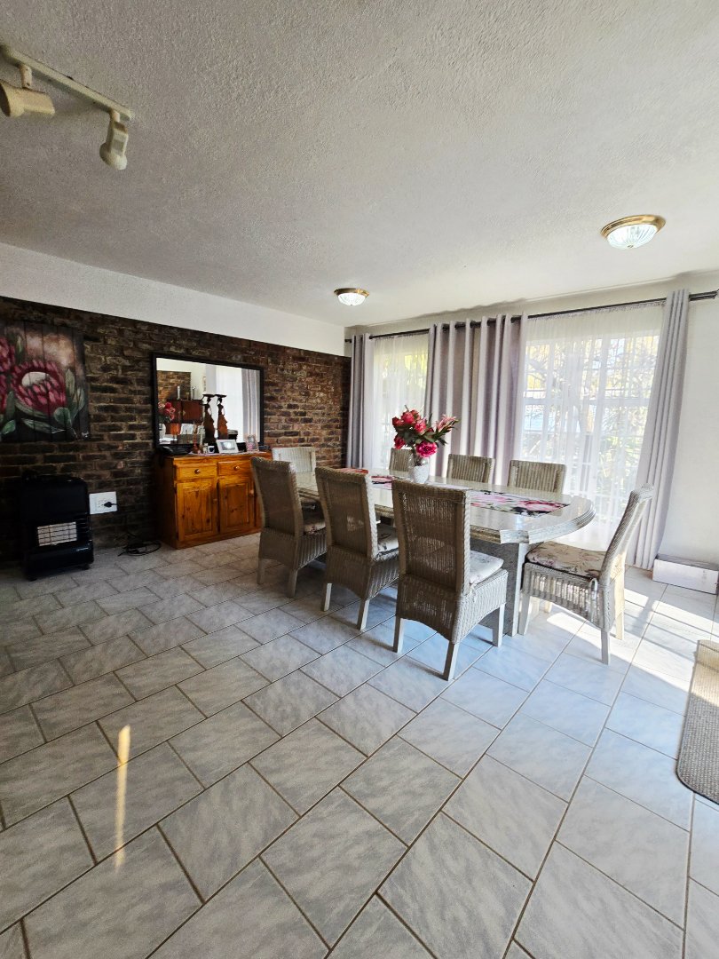 4 Bedroom Property for Sale in Wilkoppies North West